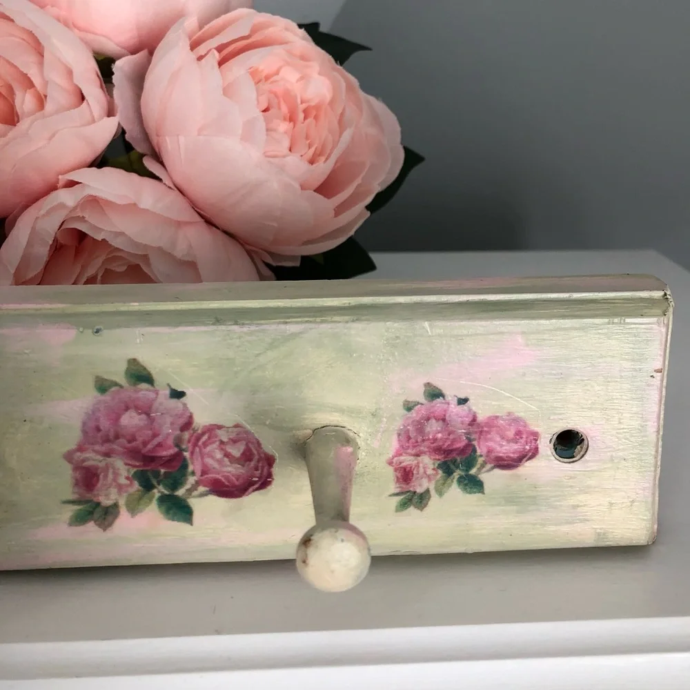 Romantic Shabby Chic Roses Fleur De Lis Wall Hanger With Pegs